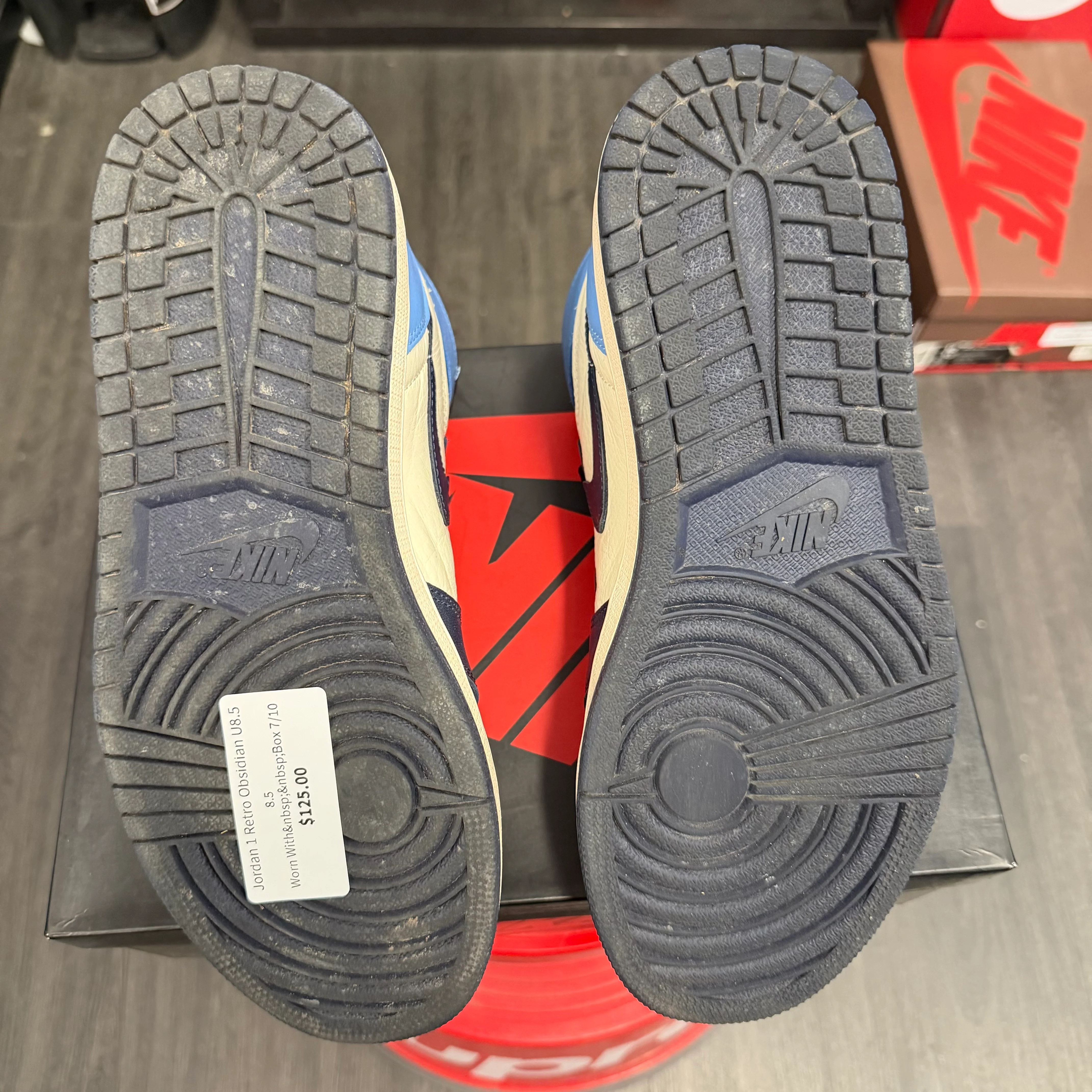 Jordan 1 Retro Obsidian U8.5 - Image 5