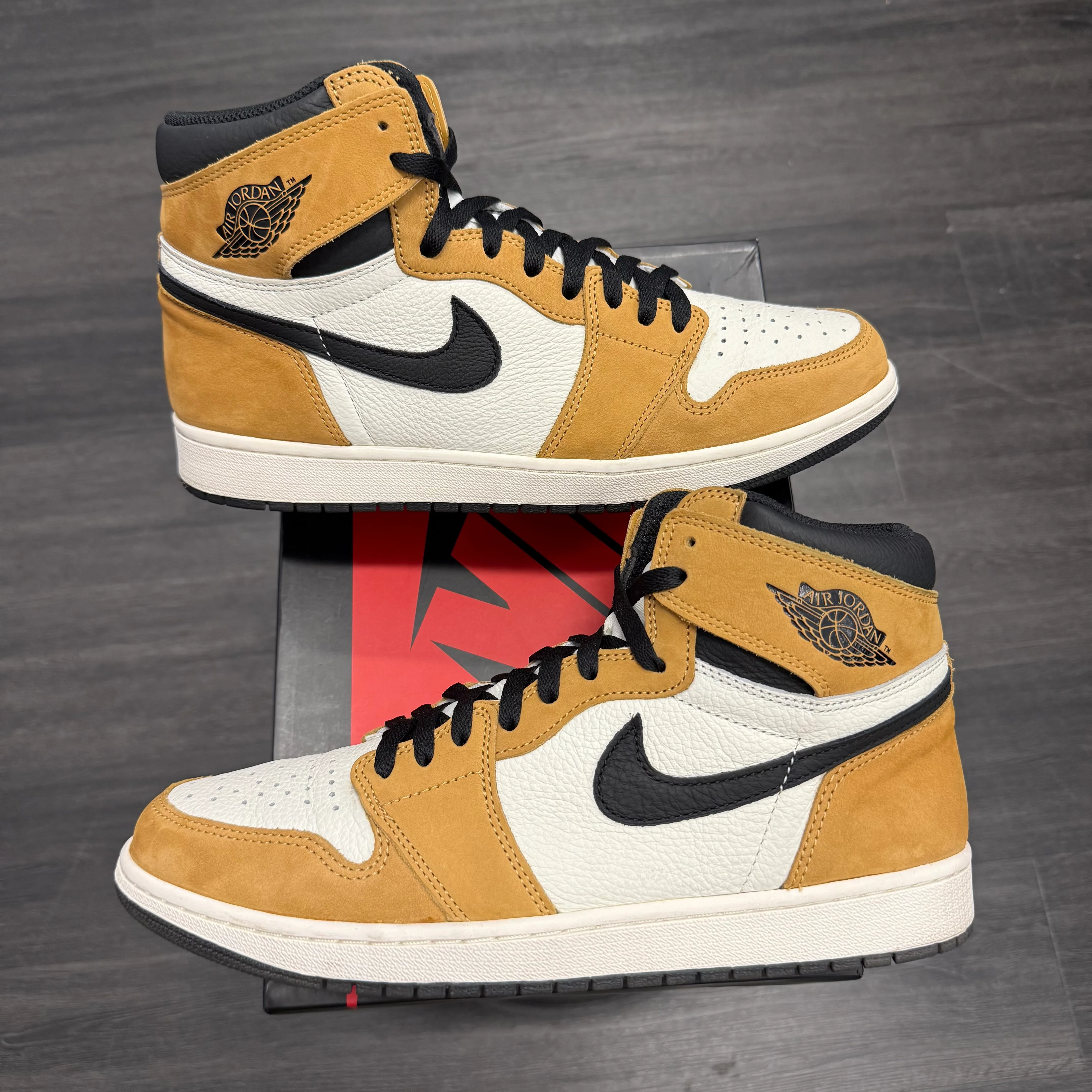 Jordan 1 Retro Rookie Of The Year U12 - Image 4