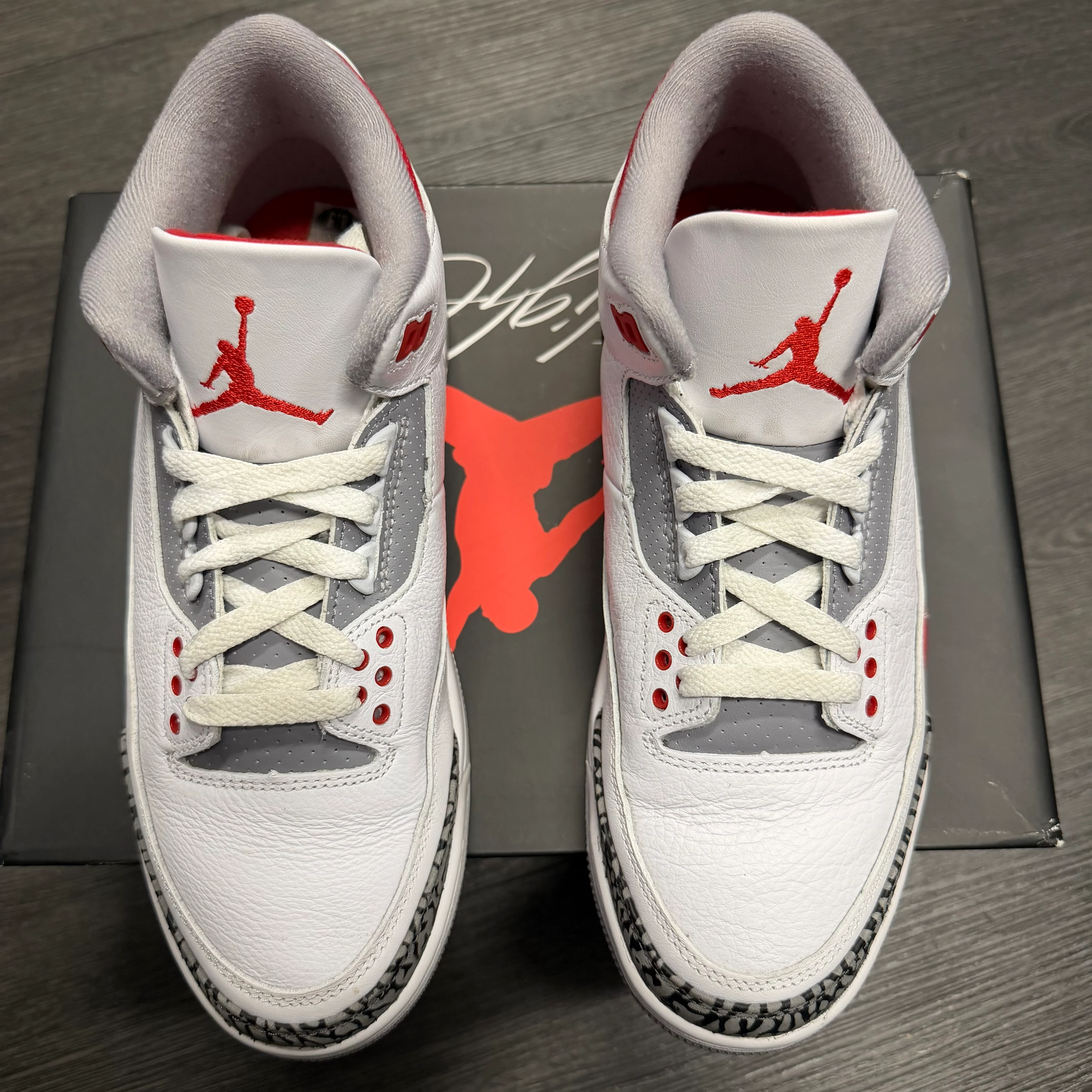 Jordan 3 Retro Fire Red 2022 U8.5 - Image 2