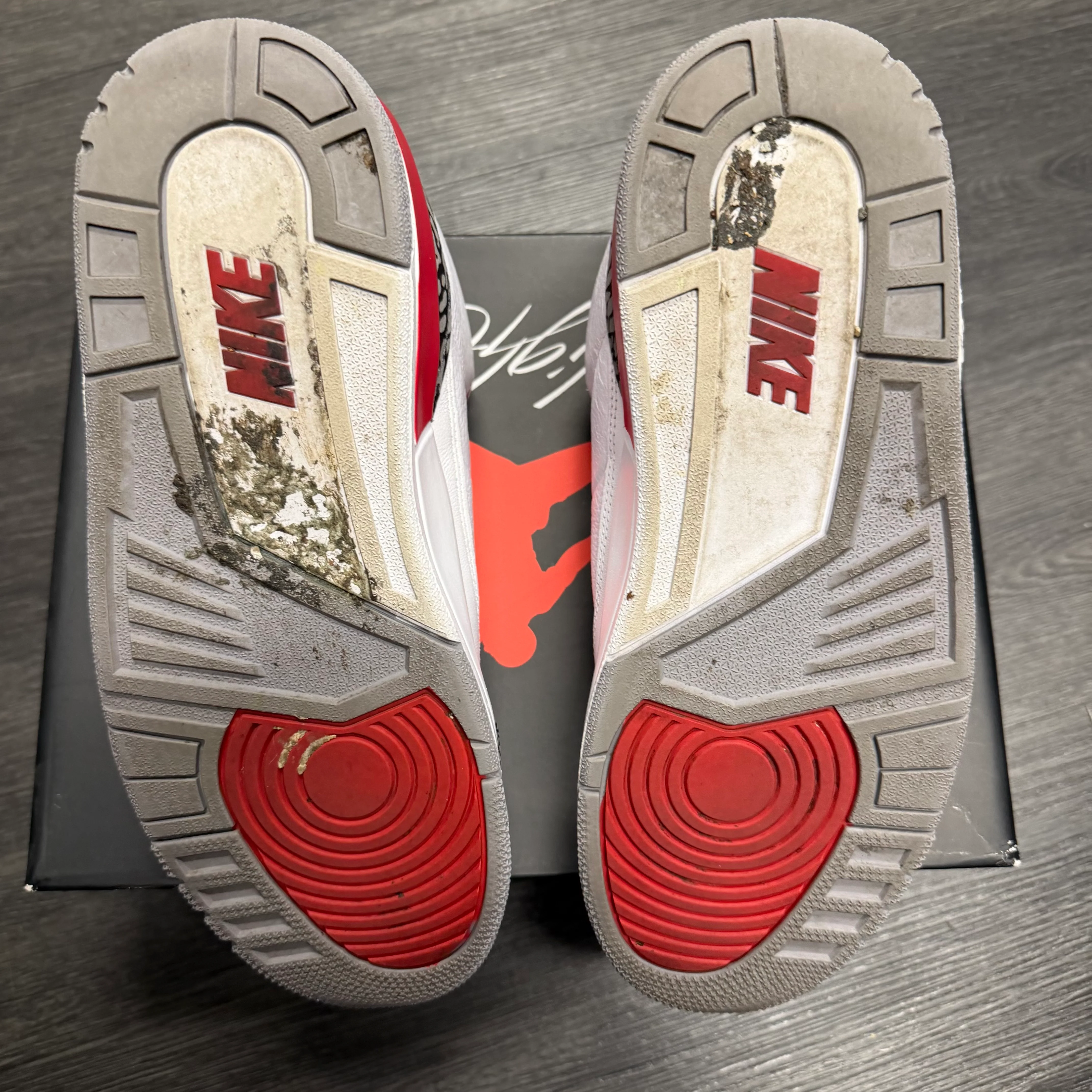 Jordan 3 Retro Fire Red 2022 U8.5 - Image 5