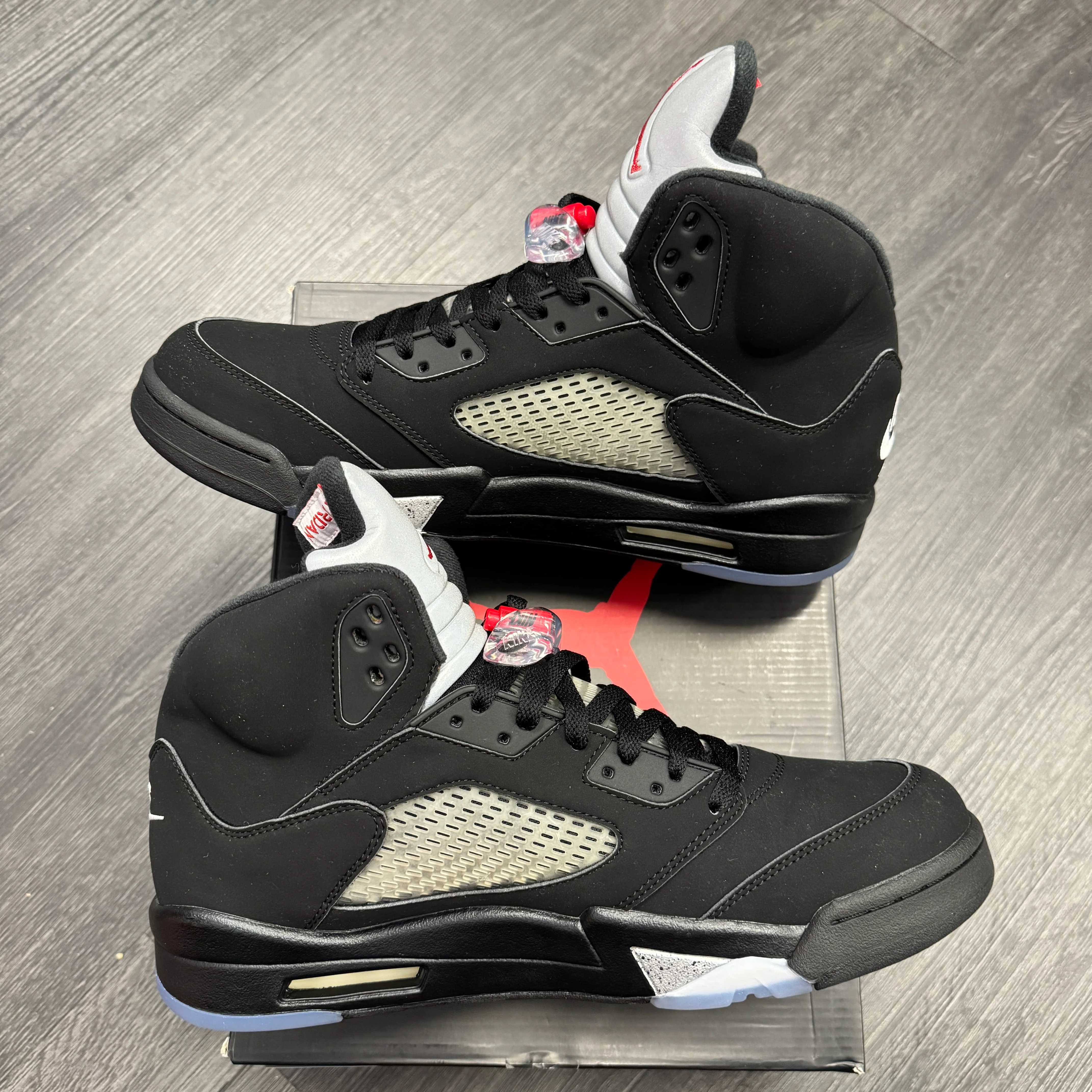 Jordan 5 Retro Black Metallic (2016) U - Image 4