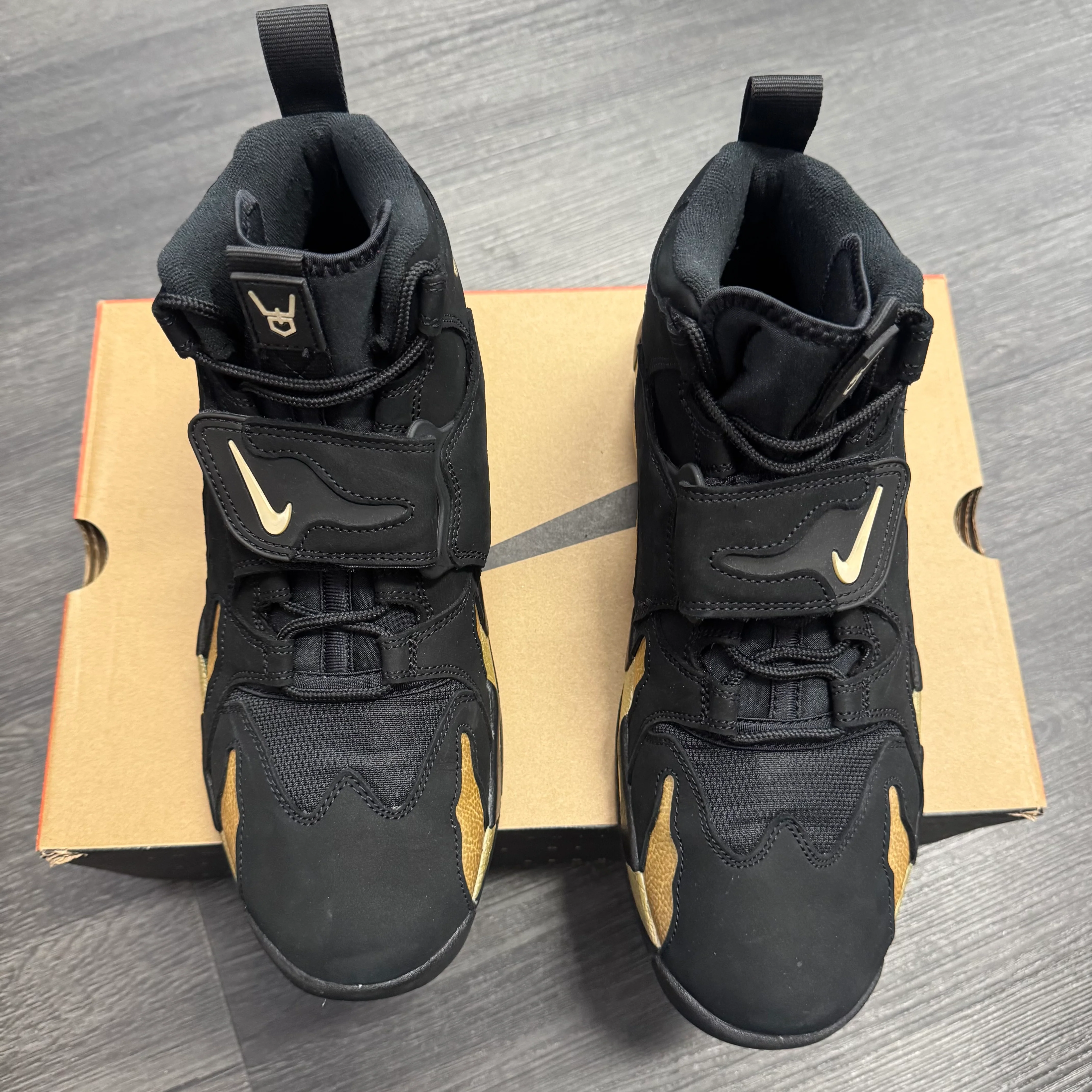 Nike Air DT Max '96 Black Vegas Gold - Image 2
