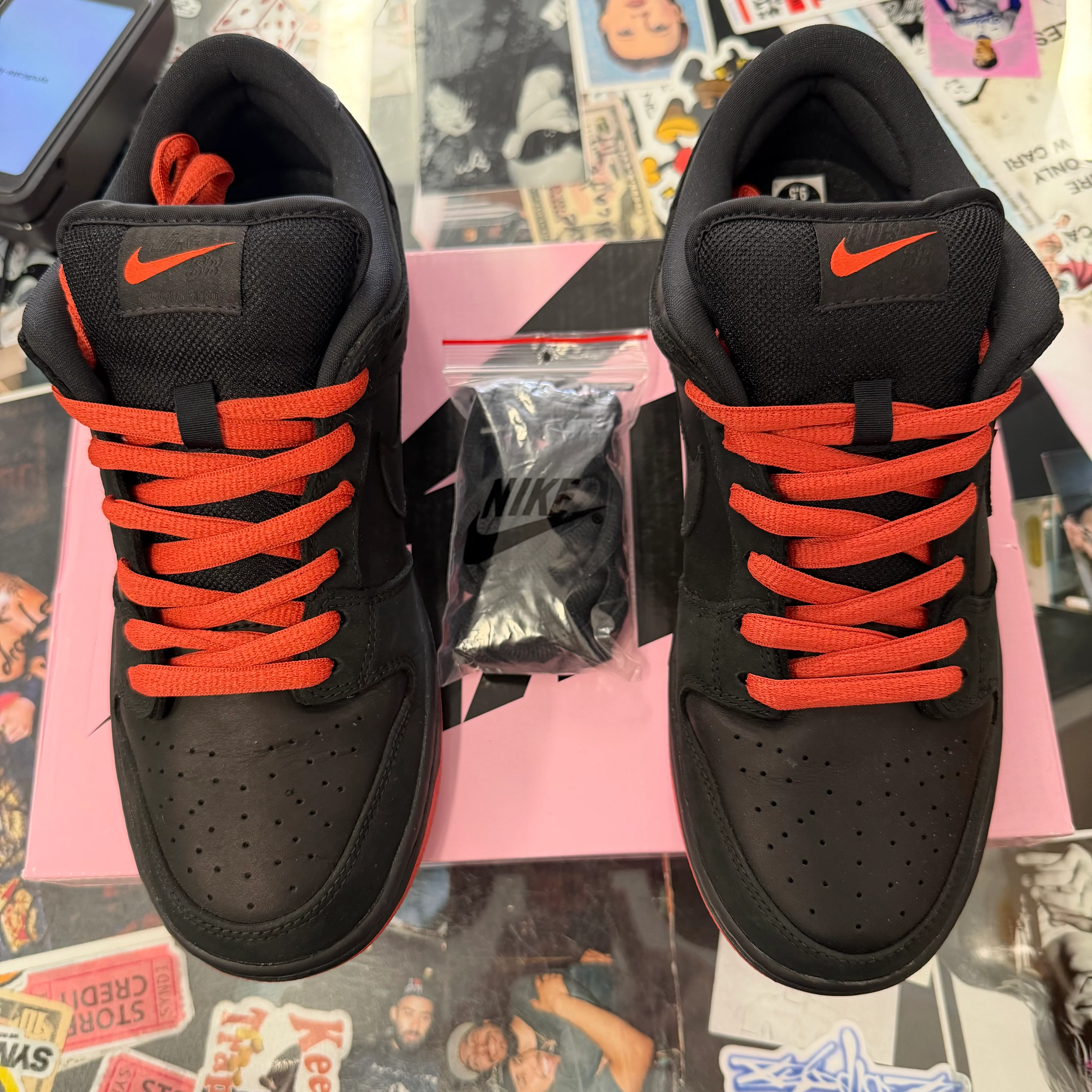 Nike SB Dunk Low Black Pigeon U9.5 - Image 2